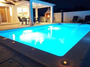 Villa Sabun  Luxus-Villa mit Poo, Jacuzzi