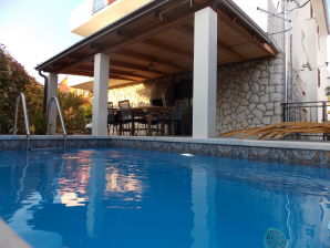 Holiday apartment with pool - Njivice - image1