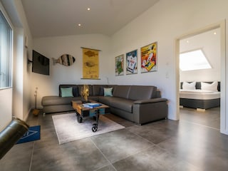 Lichtdurchflutete moderne Wohnung