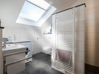 Badezimmer mit vielen Extras