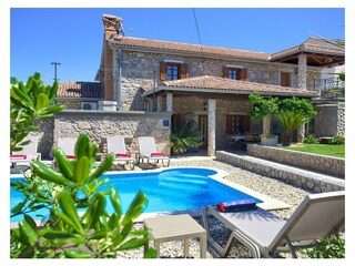 Villa Magdalea mit Pool & Meerblick