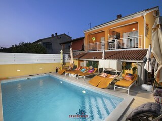 Maison de vacances Banjole Enregistrement extérieur 1