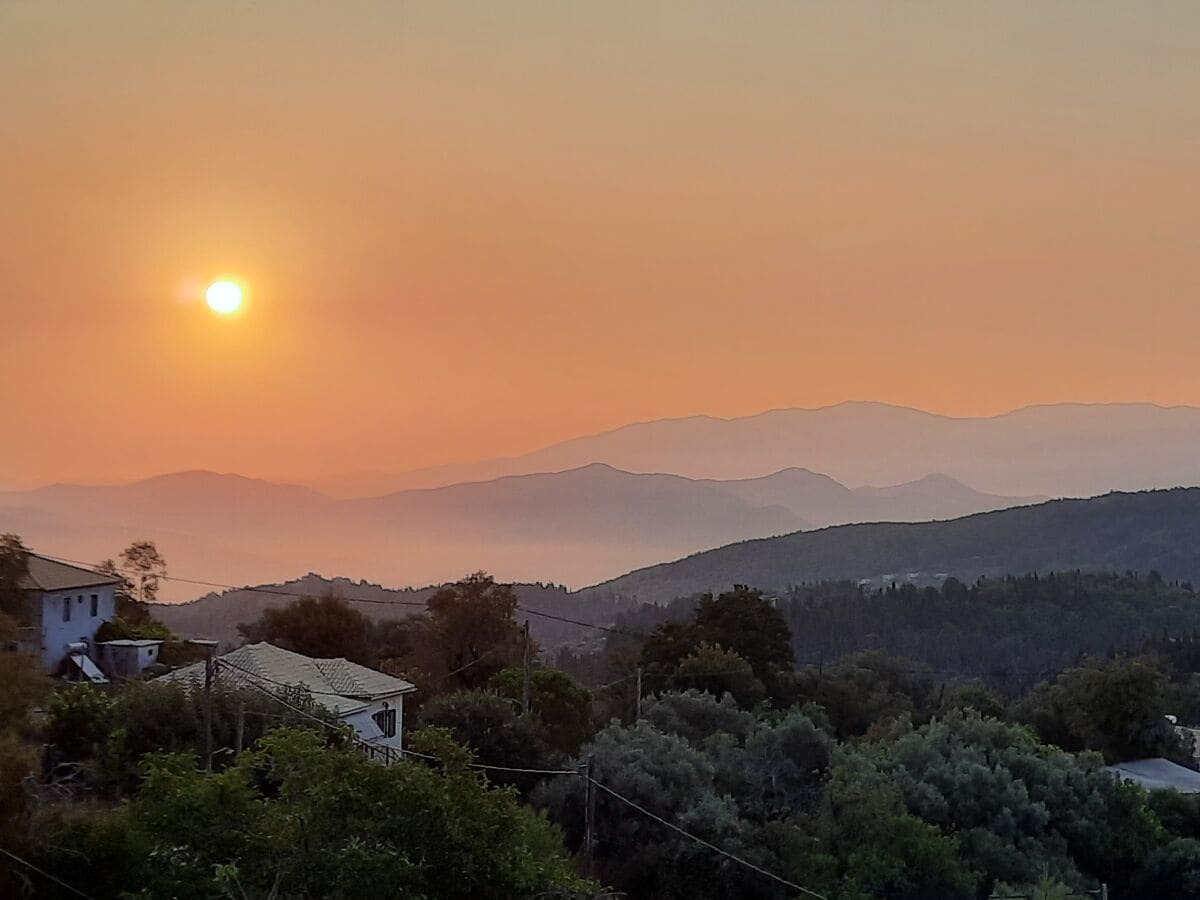 Sonnenaufgang von der Dachterrasse