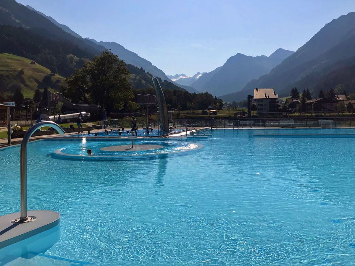 Freibad mit Gletscherblick nur wenige Schritte entfernt