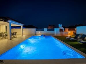 Moderne Villa Sabun/2 mit Pool und Jacuzzi - Privlaka - image1