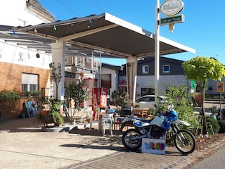 unterm ehem. Tankedach - Gästebereich Café zur Tanke