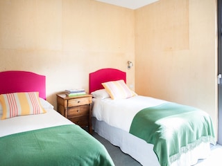 1. Schlafzimmer mit 2 Einzelbetten