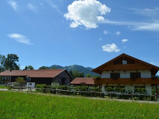 Bauernhof mit Nebengebäude