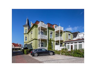 Süd- Balkon und Stellplatz