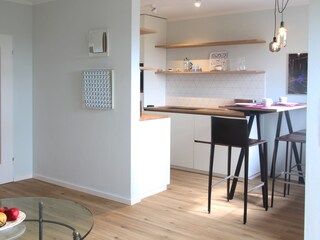 Kichtchen with sitting area