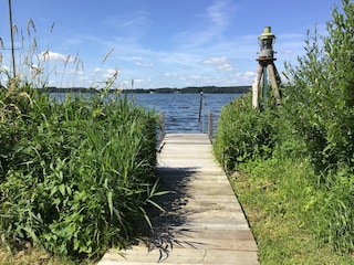 Seegrundstück mit Steg und Badeleiter