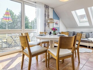 Esstisch mit 6-Stühlen