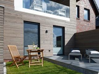 Sonnenterrasse lädt zum Entspannen ein