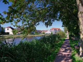 Entlang der Harle zum Hafen und ans Meer