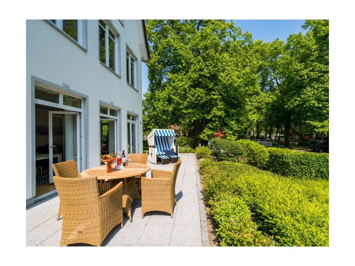 Am Dünenweg Uns Hüsung Whg. 3 - Blick auf die große Terrasse mit Strandkorb