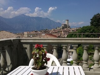 TERRACE WITH CASTLE VIEW