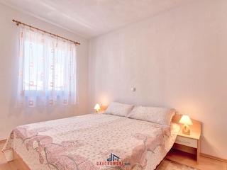 Bedroom with double bed