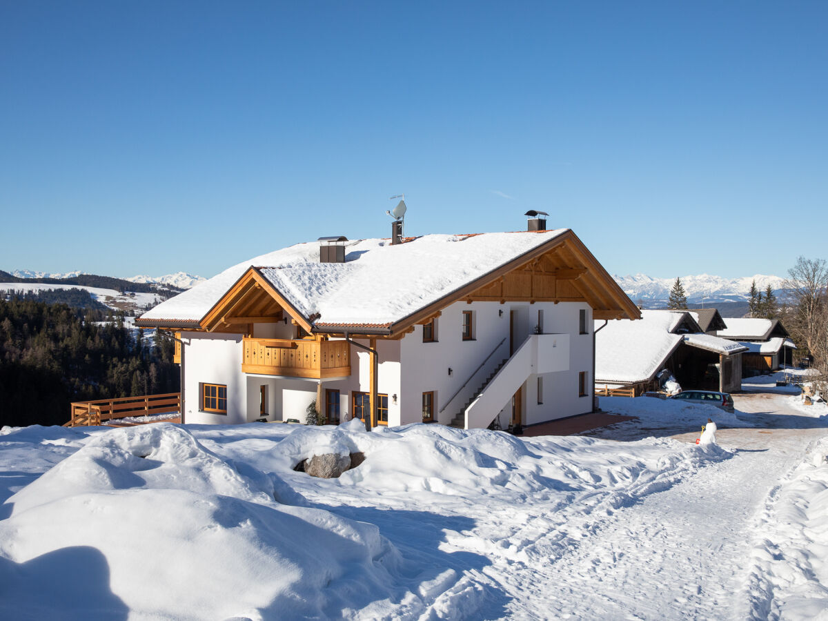 Unser Bauernhaus im Winterkleid