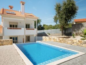 Modernes Ferienhaus in Lissabon mit privatem Pool und Whirlpool! - Ferreira do Zêzere - image1