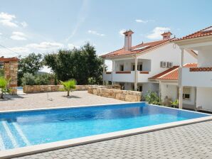 Casa per le vacanze Moderna casa vacanze a Lisbona con piscina privata e vasca idromassaggio! - Ferreira do Zêzere - image1