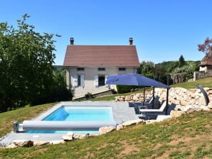 Holiday house Wunderschönes Ferienhaus in Martigny-le-Comte mit Pool - Chiddes (Saône-et-Loire) - image1