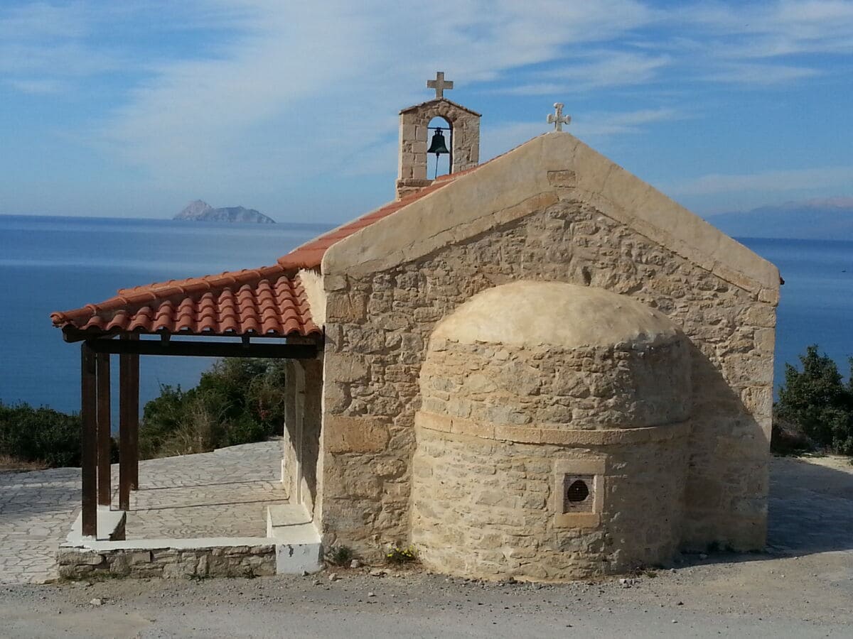 Little church at Komo beach