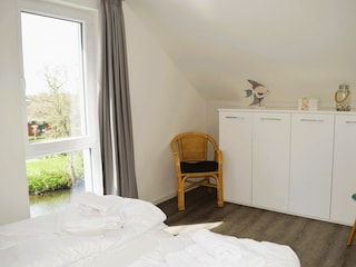 Schlafzimmer DG