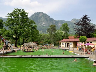 2 Erlebnisbäder+Freibad (kostenlos)