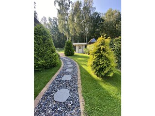 Weg Parkplatz zum Garten