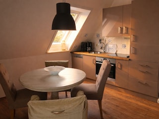 Essbereich mit Küche