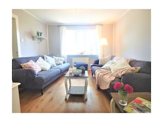 bequeme Kuschelsofas im Wohnzimmer