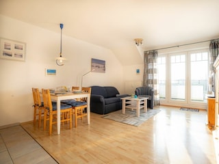 Wohnzimmer und Essbereich