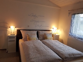 Schlafzimmer 2