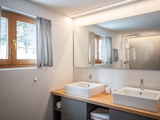 Chalet Davos Bathroom 17