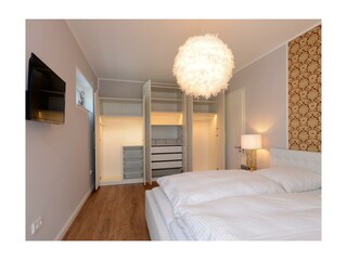 Strandvilla Gezeiten App. Goldrichtig-geräumiger Kleiderschrank