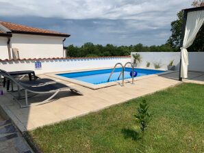 Apartment Rose with pool - Poreč - image1