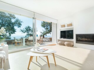 Chalet Cala Bona Features 21