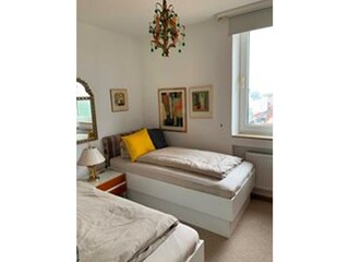 Schlafzimmer mit 2 Einzelbetten