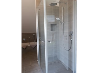OG: Bad mit Sauna