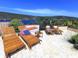 Villa Luna Terrasse mit Aussicht