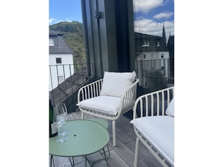 Balkon zur Burgseite