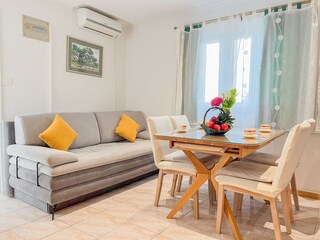 Casa de vacaciones Baška Voda Características 24