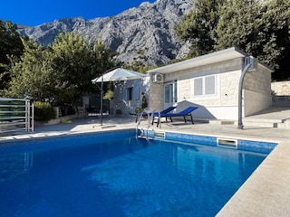 Ferienhaus Giran mit Pool mit Meerblick