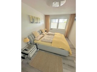 Großes Schlafzimmer