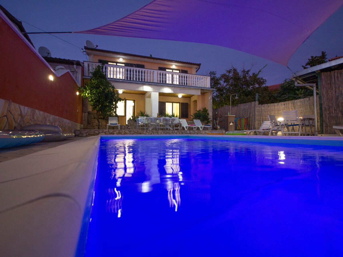 Villa with pool in Štinjan - wiibuk.com