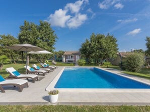 Ferienhaus Mamesa with pool near Rovinj - Bale - image1