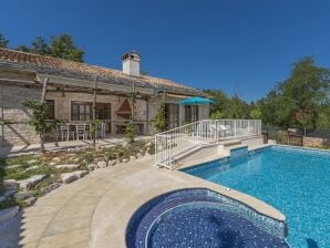 Villa Lipica with pool - Pazin - image1