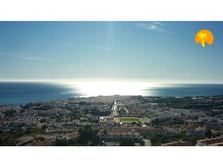 ... über das Zentrum + Altstadt von Nerja...