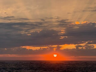 Spektakuläre Sonnenuntergänge