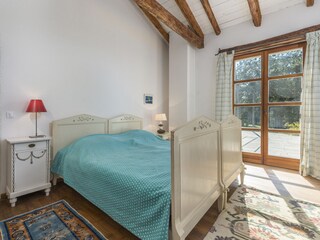 Villa Barat Caratteristiche 15